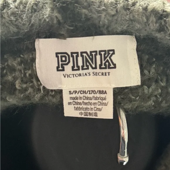 Fuzzy Pullover Hoodie in a green and grey Camouflage Sz S Outdoors Comfortable - Picture 3 of 3